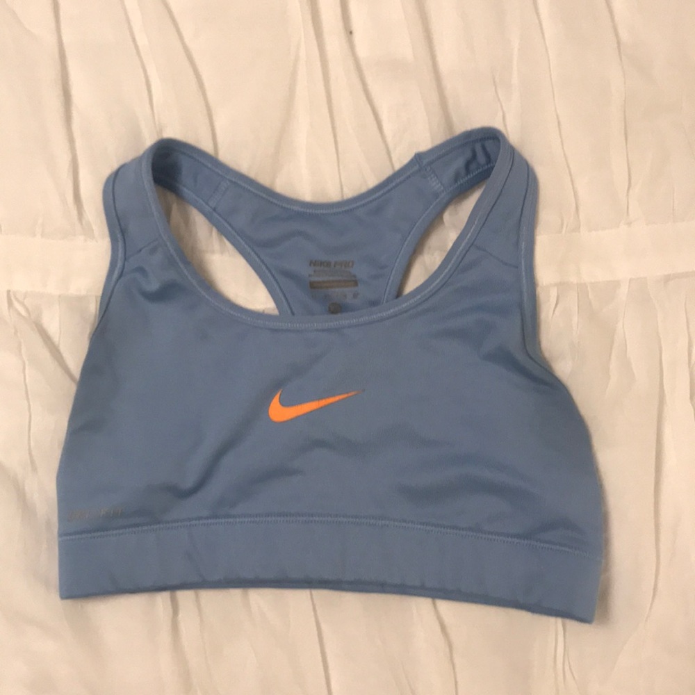 Nike pro sports bra